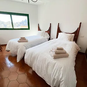  Apartment House At Tejeda's Heart With Amazing View